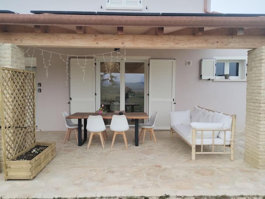 Casal Del Sole - L'Ulivo Apartman Montefelcino Kültér fotó